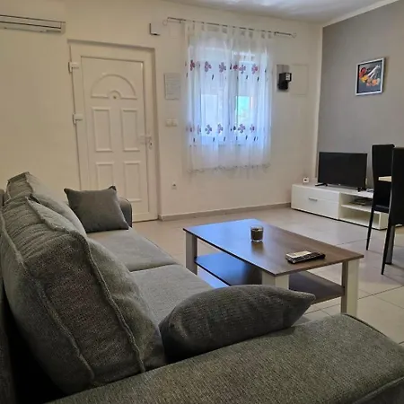 Ema Apartament