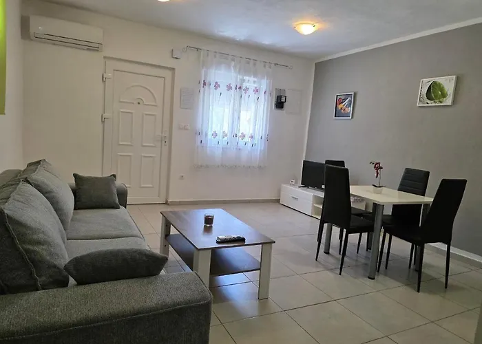 Διαμέρισμα Ema *